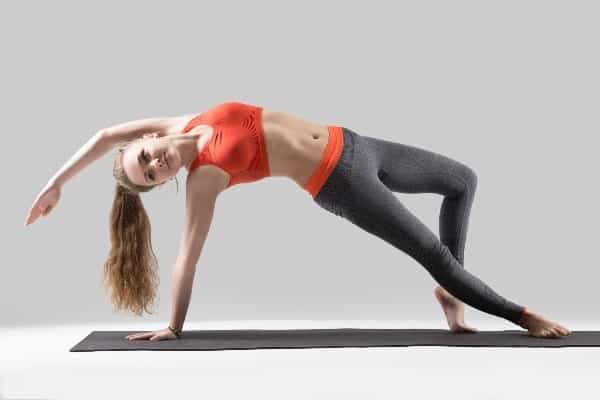 8 Powerful And Effective Yoga Poses For Perfectly Shaped Arms In 1 Workout  - GymGuider.com | Yoga poses, Yoga flow, Quick yoga