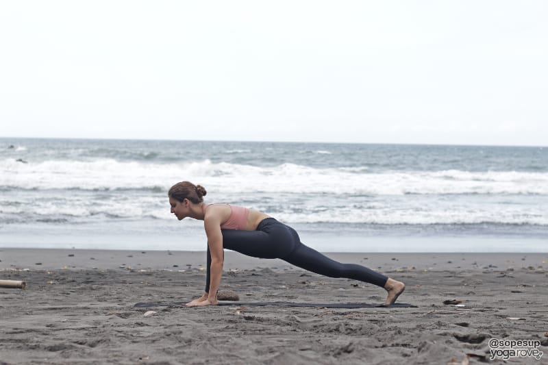 yoga poses to practice everyday- runners lunge